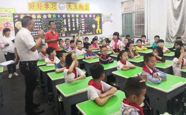 小班的班务工作计划参考6篇