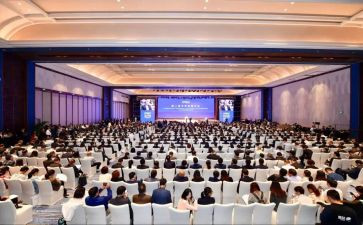 酒吧员工大会演讲稿5篇