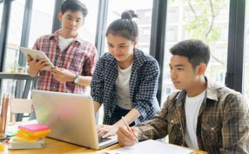 大学里演讲稿参考6篇