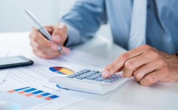 会计的年终述职报告6篇