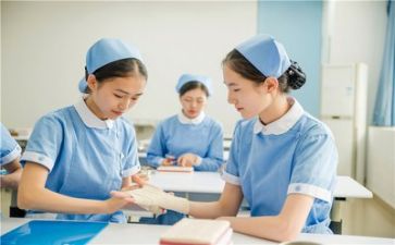 护理在学校的自我鉴定7篇