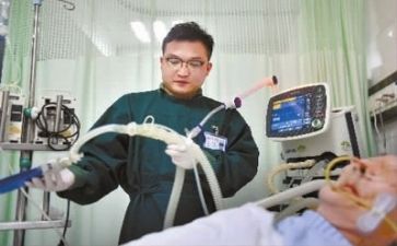 优秀护士个人优秀事迹8篇