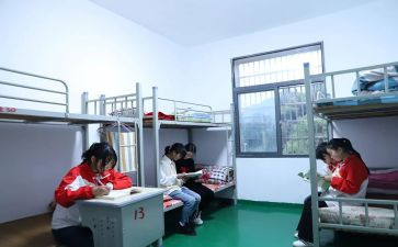 寄宿制学校生活老师工作总结8篇