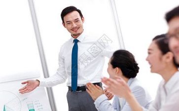 领导做演讲稿模板8篇