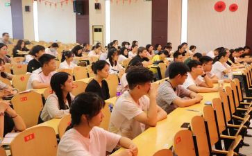 2024年幼儿园中班年级组长工作总结6篇