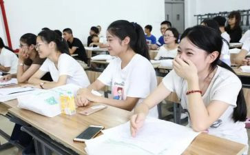 大学升班长演讲稿推荐8篇