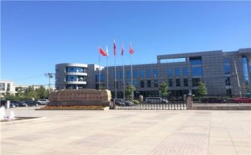 在学校年终总结5篇