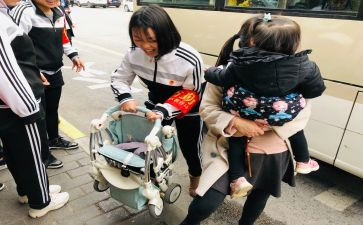 村助人为乐事迹材料300字5篇